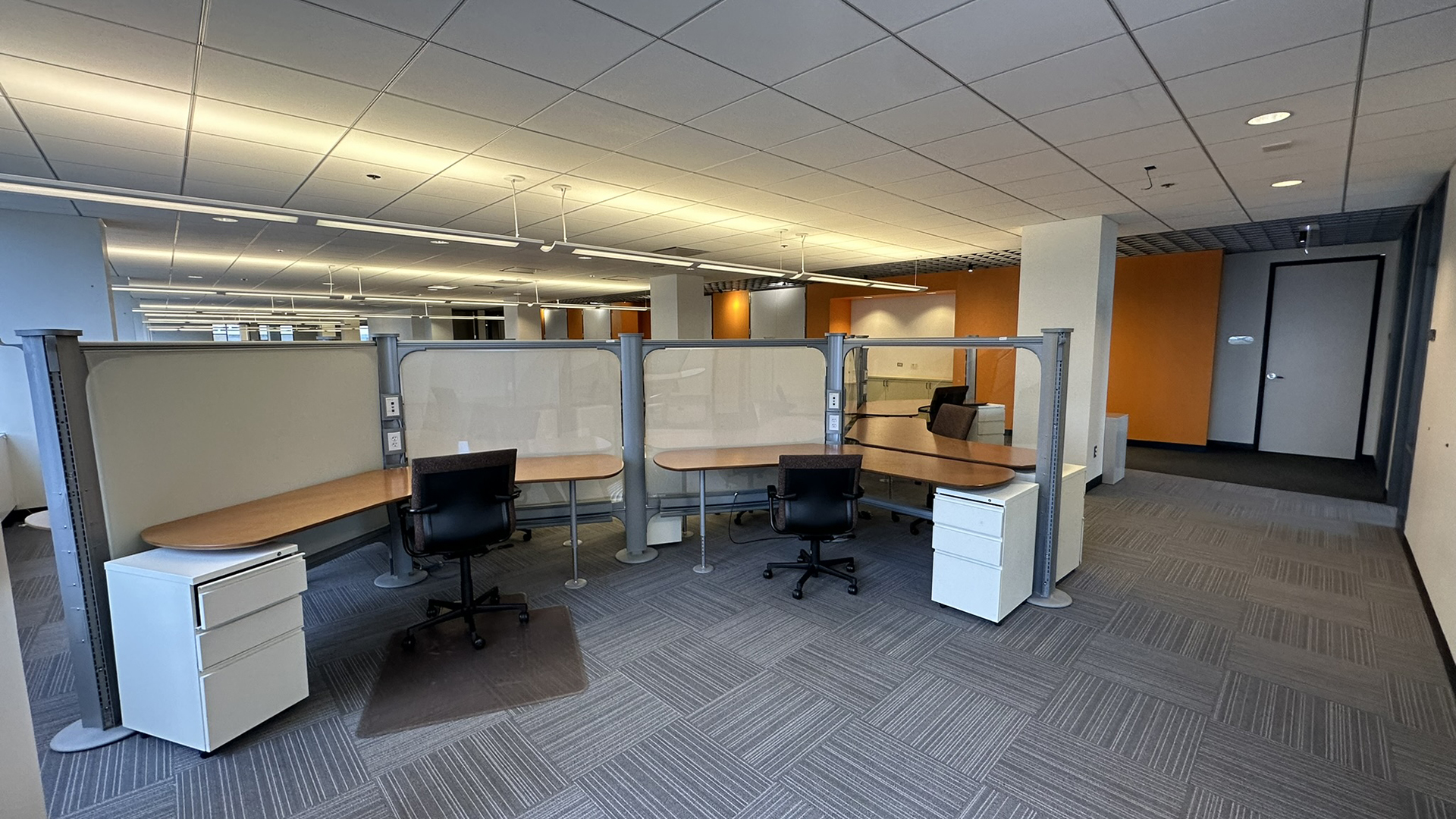 200 W Jackson office cubicle