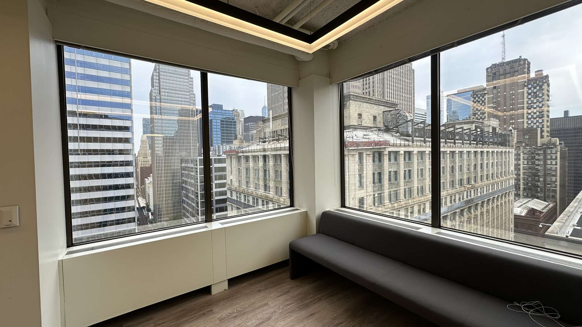 200 W Jackson corner office with view of the city