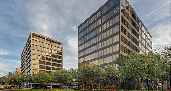 5251 Westheimer Building Photo